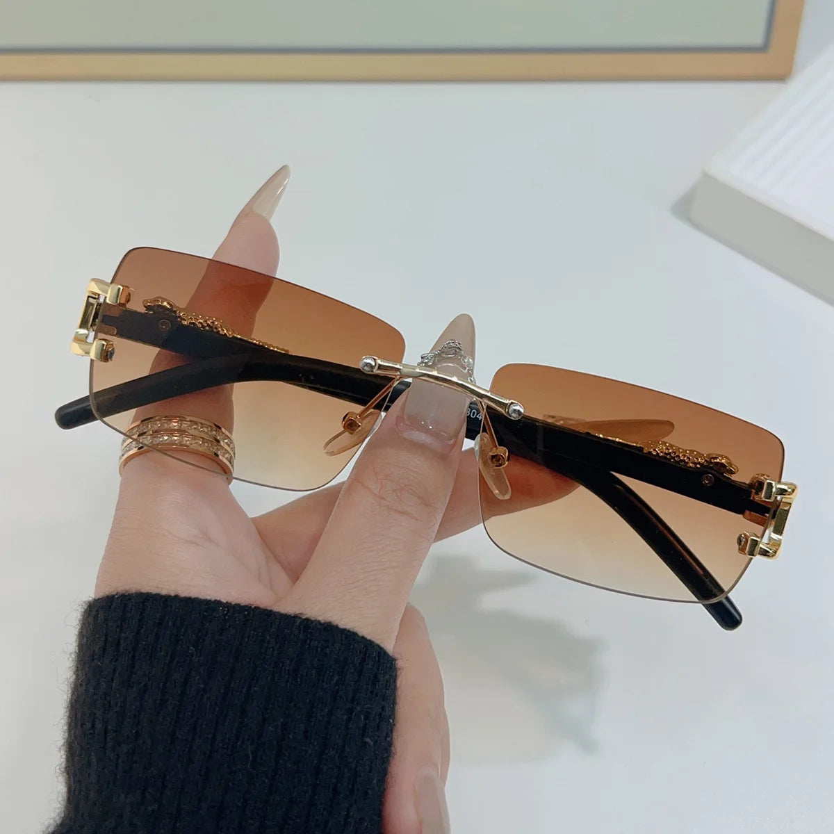 Frameless Rectangular Fashion Sunglasses