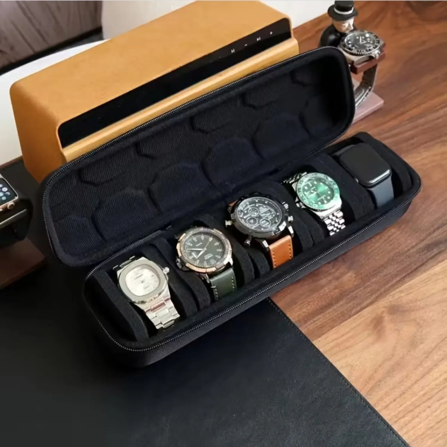 5-Slot Hard Shell Watch Case
