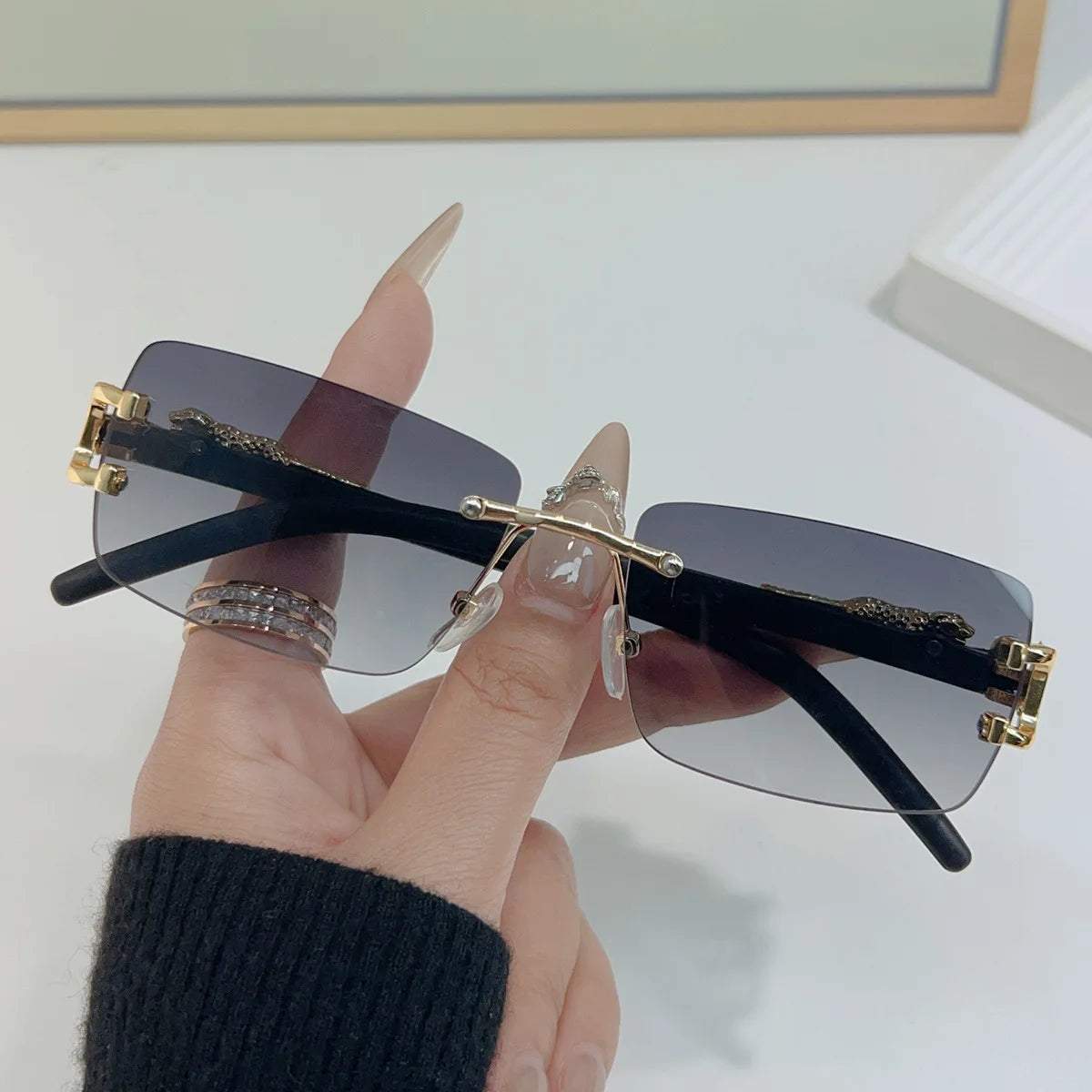 Frameless Rectangular Fashion Sunglasses